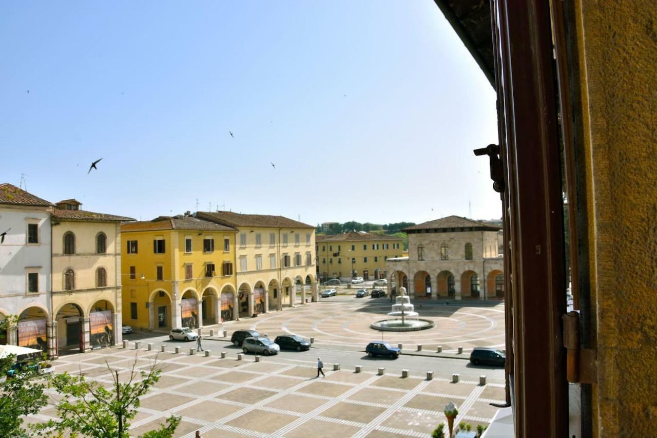 Apartamento Piazza Arnolfo 1932 Colle di Val d'Elsa Exterior foto